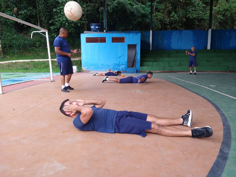 Galeria guarda-civil-incentiva-pratica-de-atividades-fisicas-em-circuito-funcional